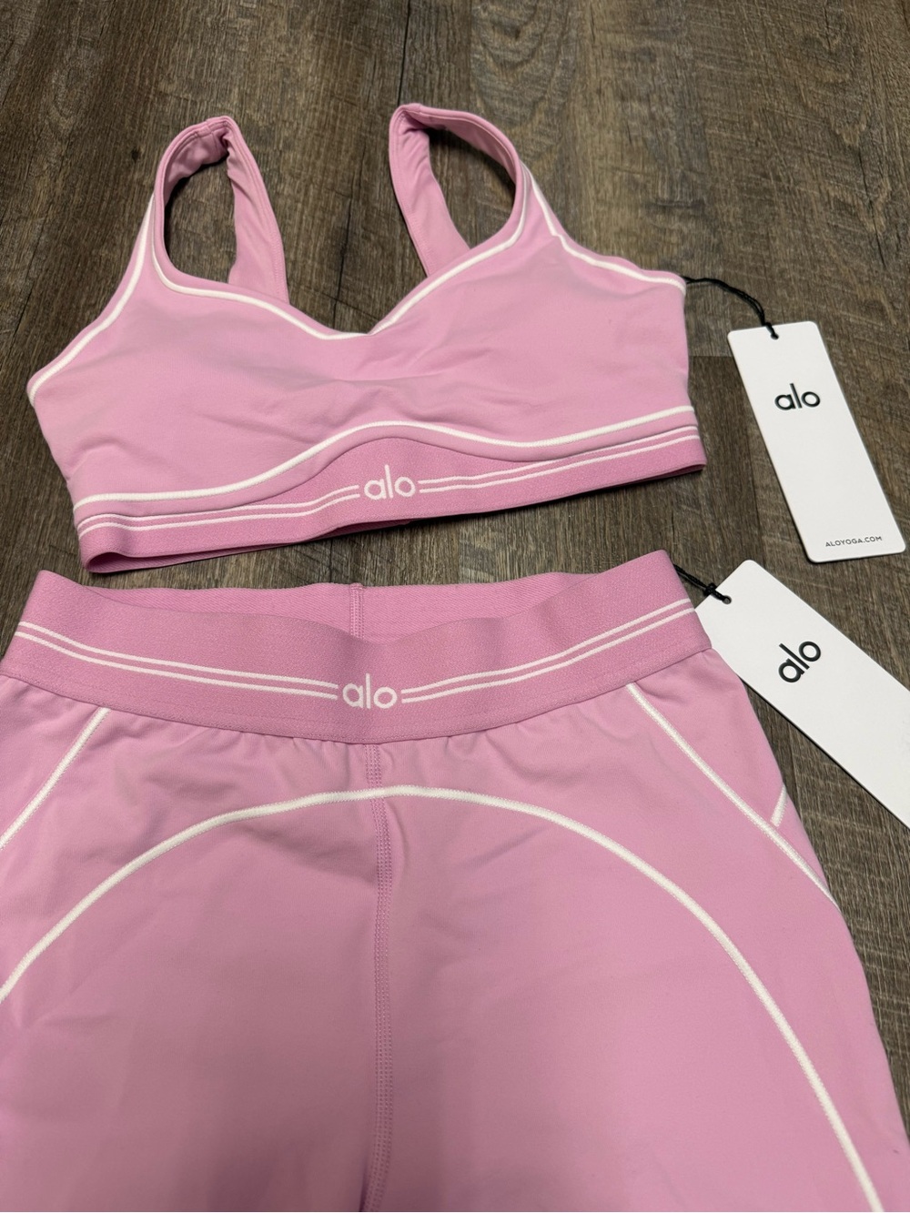 ALO Yoga Pink Activewear Set with Logo Detail - Picture 2 of 5